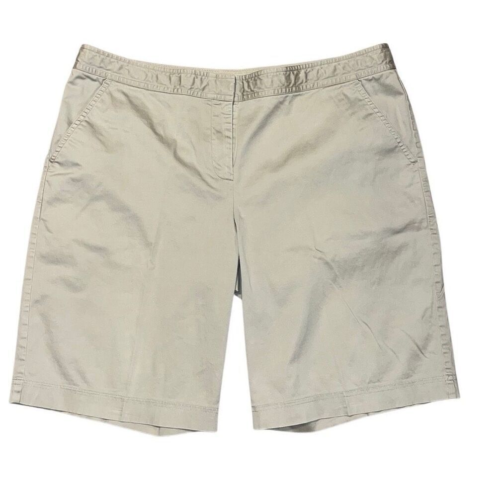 Tommy Bahama Ladies Khaki Shorts 11” Inseam Size 14 - Picture 1 of 6